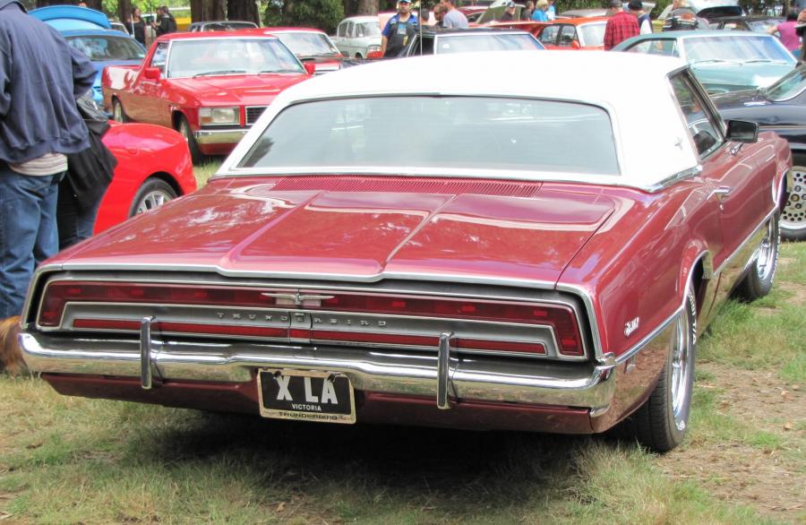  Ford Thunderbird 1971 года  (фото 2 из 2)